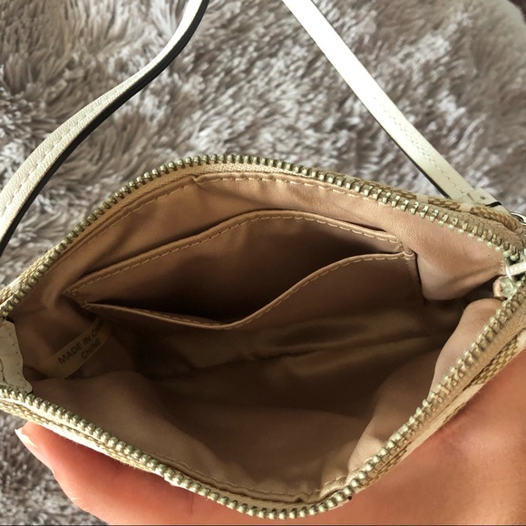 Coach Wristlet / Wallet - Picture 3 of 3